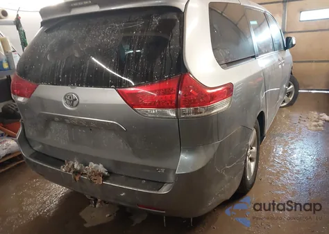 2013 Toyota Sienna Le V6 8 Passenger из США, поврежденный, VIN 5TDKK3DC2DS291340